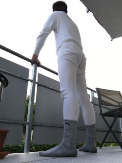 peterlongs123:checking out the weather  in his white long underwear 
