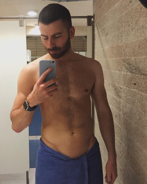 gaymadridboy:    I love men with a beard (Part 2227)