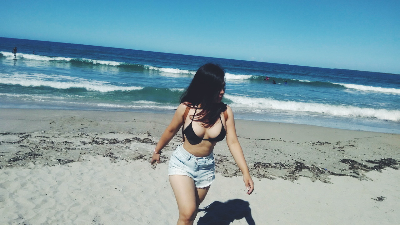 yosiqueeen:  THICK THIGHS SAVE LIVES