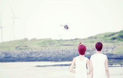jjokkomee:  i shine because of you. 