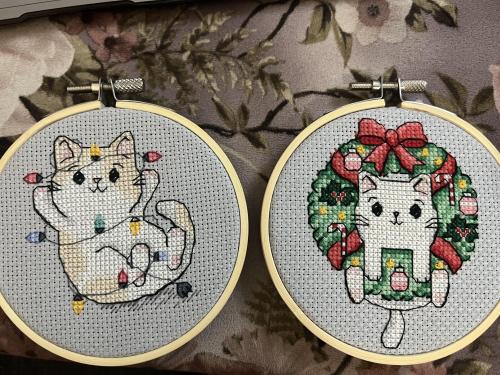 crossstitchworld:  finished these kitties for secret Santa at work tomorrow. Pattern from SweetAnnet on Etsy. by  dinokith