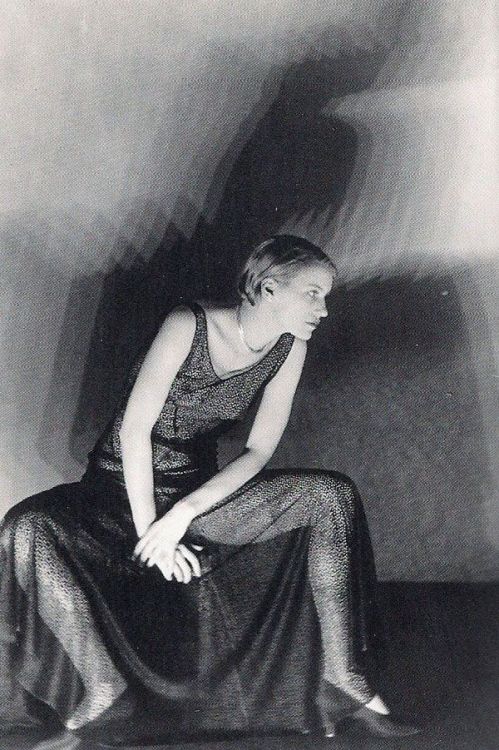 virginia-dalloway:  giftvintage:   Lee Miller, 1929 (Man Ray)   My love