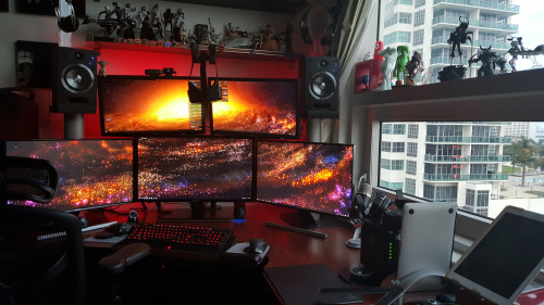 /u/steaprok / Battlestation with a view