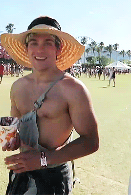 famous-male-celeb-naked:Dylan Sprayberry