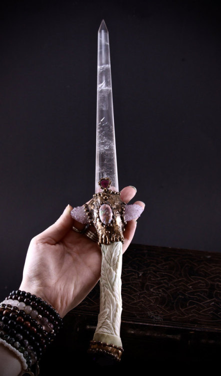 sosuperawesome:  Crystal Swords and Skulls by Stone and Crescent on Etsy  See our ‘crystals’ tag   Follow So Super Awesome: Facebook • Pinterest • Instagram  