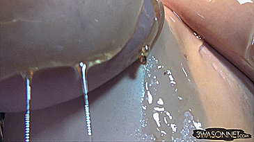 luxtron8:  Ewa Sonnet Milk & Honey