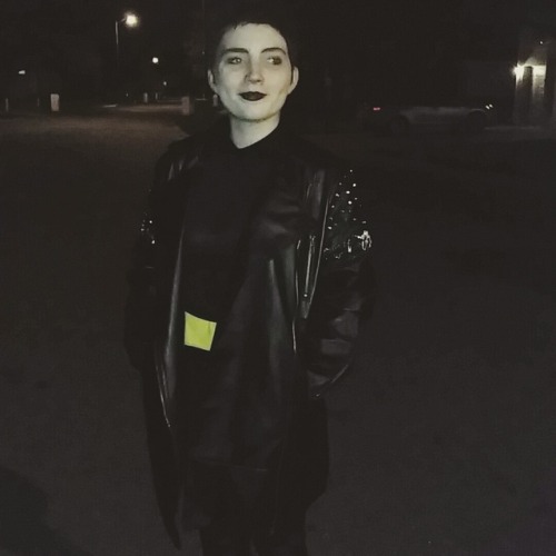 comicbby:i was negasonic teenage warhead at the logan premiere and i scared an old couple