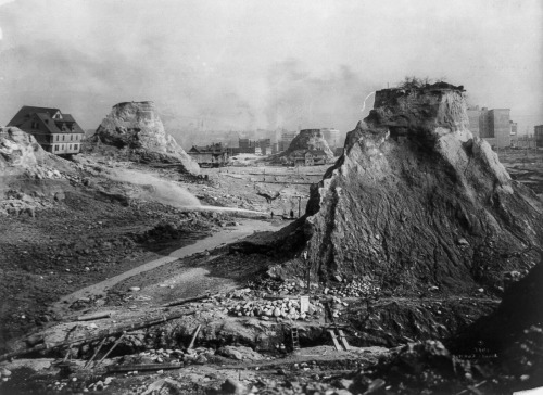 ryanpanos:  Building Seattle | Via   “The instincts of the pioneer led them aright. Although not without its difficulties, the situation of Seattle is unique among the cities of the world.” -Arthur H. Dimock 1926 At the beginning of the 20th century,