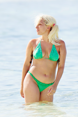 ladyxgaga: June 17th, 2015: At the beach in Nassau, Bahamas