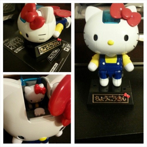 gimpnelly:
“Best $40 I’ve ever spent. Chogokin Hello Kitty mecha.