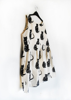 manacrystals:  manacrystals:  Starry Cat Dress on etsy  New cutsie cat dresses in the Zephi store !