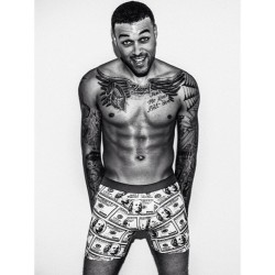 donbenjamin:  Don Benjamin Franklin #100 #AllAboutTheBenjamins  Photographer @leonardocorredor