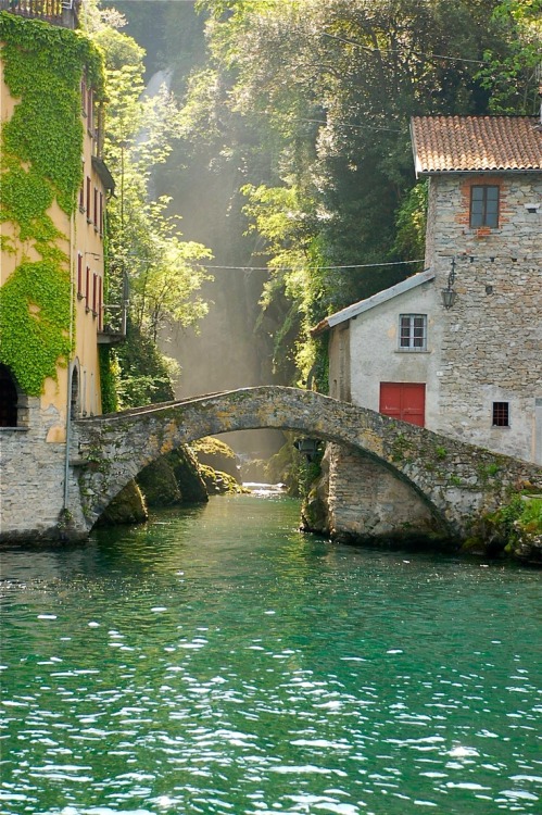 tinastar2:  bluepassions:  Nesso, Italy  I know it, beautiful place! ♥ 