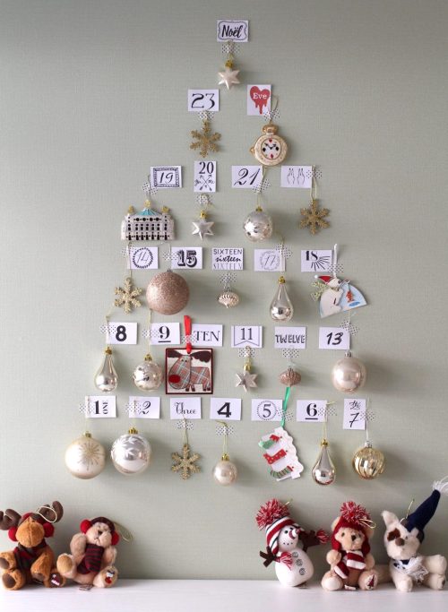 Fancy wall Christmas tree ideas.