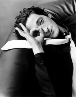 evasorel:  Adrien Brody by Andre Rau 