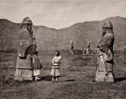 mythologyofblue:  John Thomson: The Ming Tombs in Nanjing, 1869-71. From “Illustrations of China and its People”, 1873-1874. (via matteoricci)