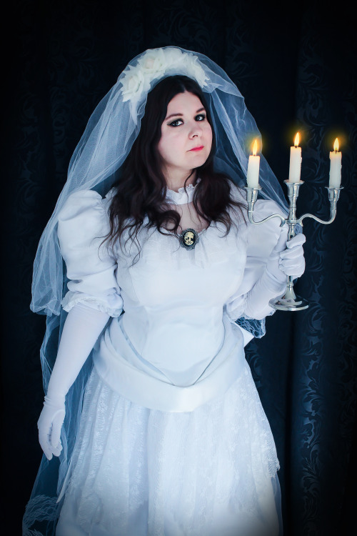 Melanie Ravenswood cosplayModel : myself Photographer : Laurent Feuvrier - Studio Lapin BlancDress :