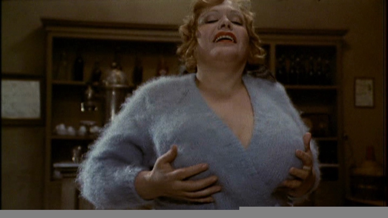 topcelebtits:  Maria Antonietta Beluzzi - Amarcord (1973) Top Celeb Tits rating: