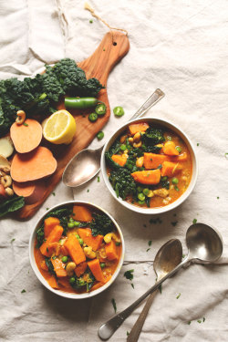 vegan-yums:  One pot kale sweet potato curry