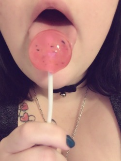 squishy-little-hatefuck:🍭🍭🍭