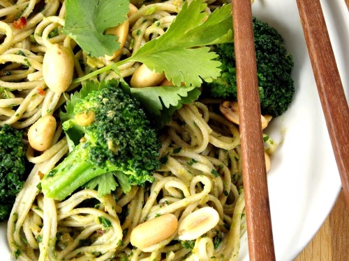 vegan-yums:  Cilantro Peanut Soba Noodles