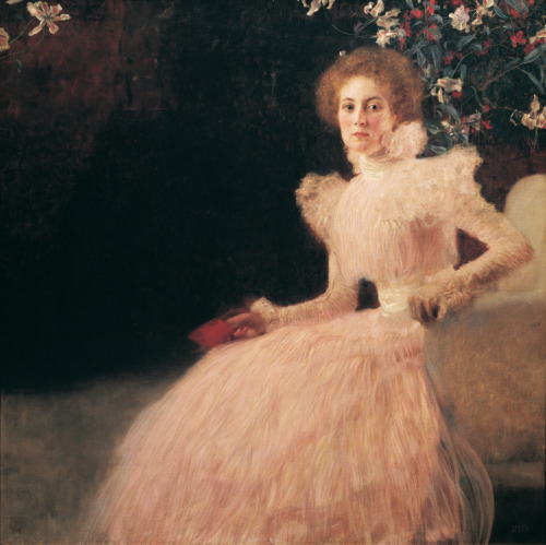 The Portrait of Sonja Knips, 1898, Gustav KlmitI first saw it at the Belvedere, Vienna. I had c