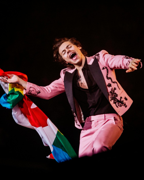 🌈, Live On Tour (by Hélène Pambrun)