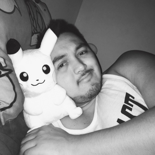 thecubthatdanced:  Pikapal cuddles 🐱⚡️