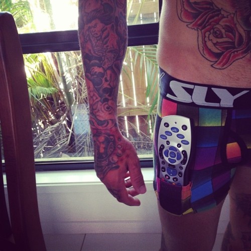 keepemgrowin:  So sexy…!beautifulfuckingmen:Archive
