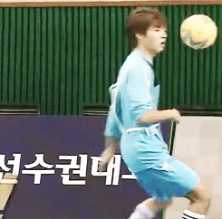 inpinitaize:  woohyun kicks the ball and it hits him right back in the face 