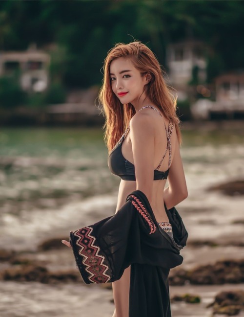 sexyhotkoreangirls:  Looking for the hottest korean girls? Checkout this app for free: bit.ly