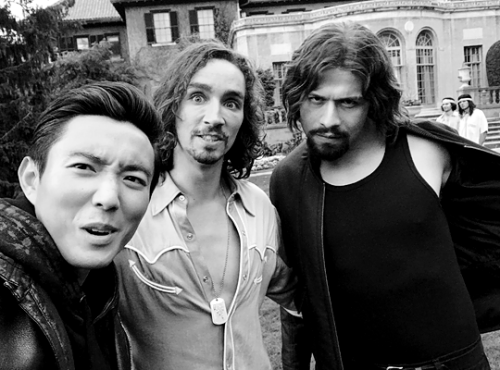 justinhmin: “#UmbrellaAcademy2 a story of 3 brothers told in 6 parts”