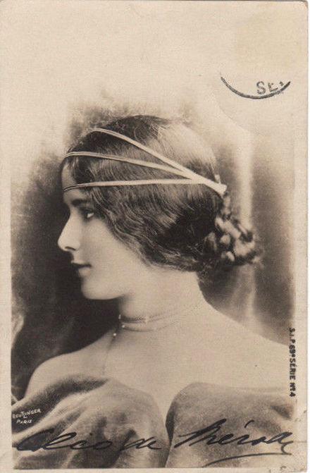 oorequiemoo:  Cleo de merode french postcard, 1905 Photography: Reutlinger, paris