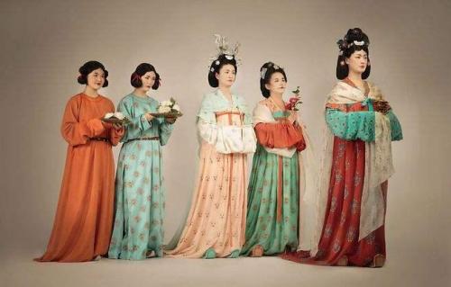 oliverhaze:The restoration of traditional Chinese clothing/Hanfu in theTang Dynasty, from裝束復原團隊（中國裝束