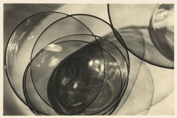 netlex:  Max Baur, Wagenfeld-Glasschalen, 1930