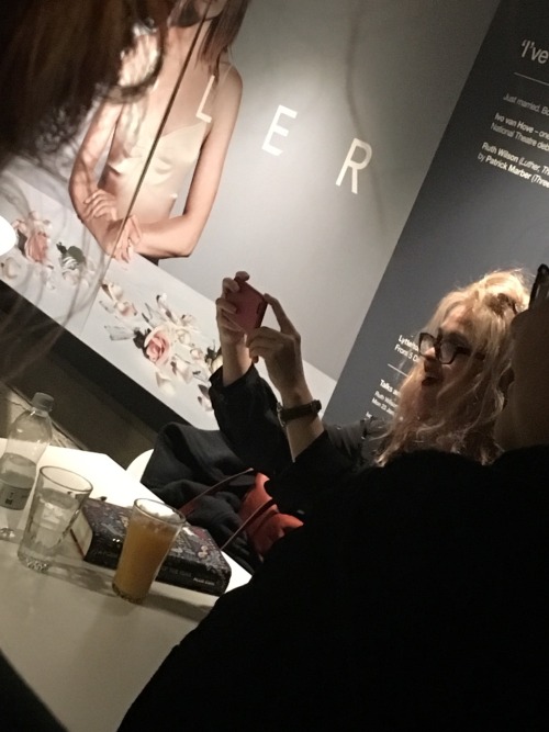 welovehbc:as if I took a photo of helena taking a photo of the paparazzi who had just been taking ph