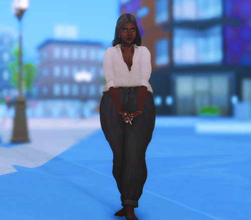 She’s so gorgeous to me! Her name is Maia and she is a San Myshuno city girl with lots of frie