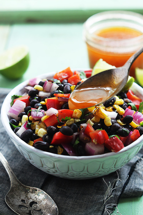 Porn photo do-not-touch-my-food:  Chipotle Black Bean