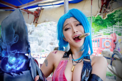 vandariwuuuuutcosplay:  Character: Jinx Game: League of Legends CN: sujinLee World cosplay 