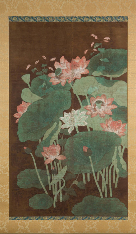 Lotus Flowers, 13th–14th century. Ink, Colours and Gold on Silk. Museum für Ostasiatische Kunst Colo