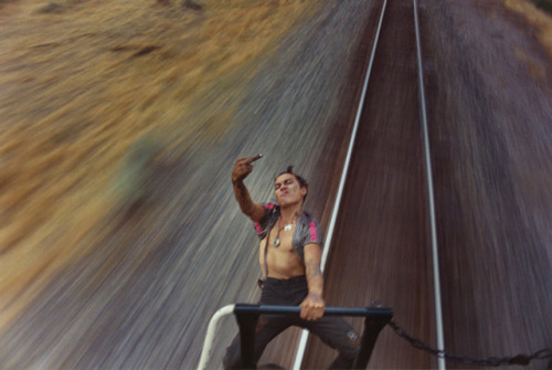 rishu-jpn:  A Period of Juvenile Prosperity - Mike Brodie 10 years. 80,000 km travel distance.46 states. 170 Freight train.Encounter with countless fellow. 