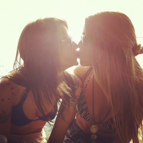 lesbian-sweethearts:  Follow for more lesbians!