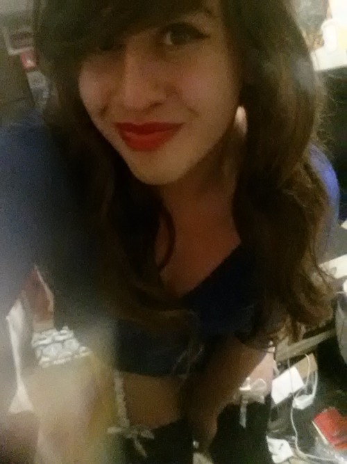 sammyess:  Just a simple blue dress. Anywho, a good day today, I hope all you had one too!  The whol