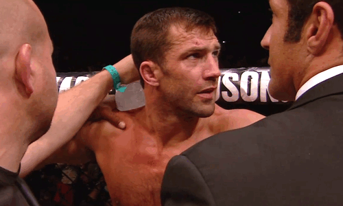 ildirigente:  Michael Bisping shocks the world with 1st-round KO of   Luke Rockhold