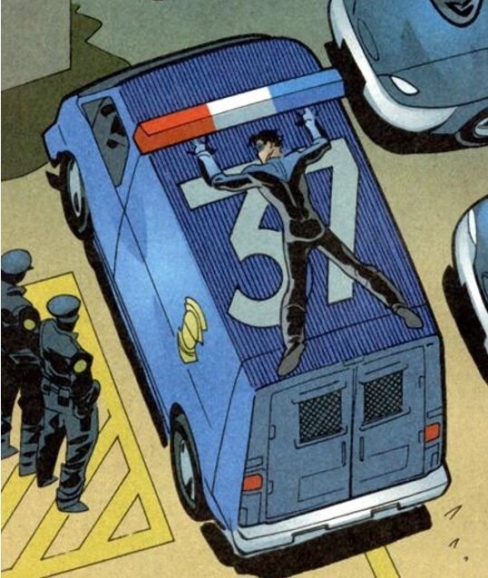 pissvinegarandacrowbar:  batsyfamhq: Dick ‘dramatic’ Grayson #pretty man down