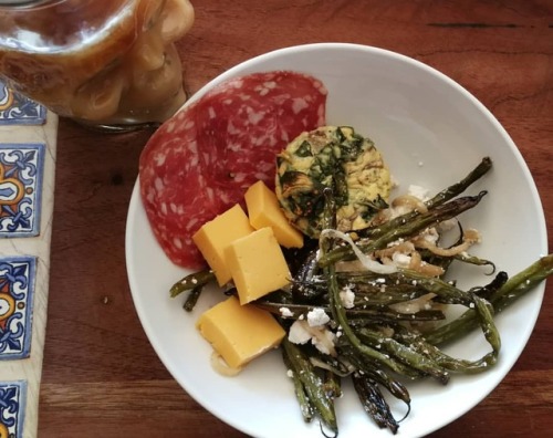 alittlebitofketo: Bits and pieces of what’s in the fridge for lunch. #sugarfree #lowcarb #foodpics #