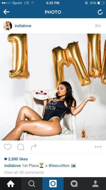 kingpushatits:  56blogscrazy:  In 2015, getting 1 million followers is celebrated like earning a college degree   That’s so…😐  she too pretty to be this lame idgi