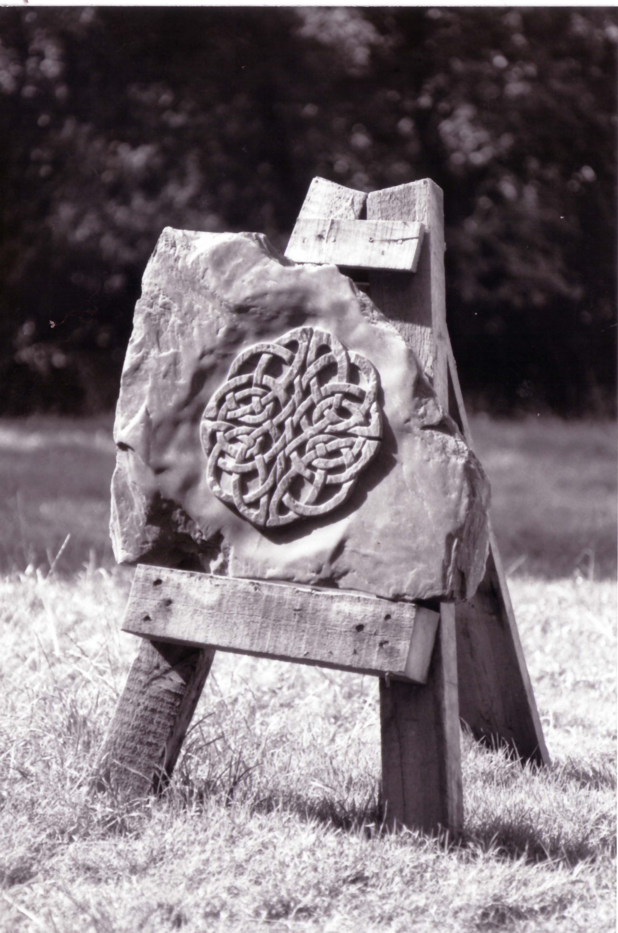 ru-titley-knives:  the-craft-shed:  http://dragonstonecarving.wordpress.com/  This