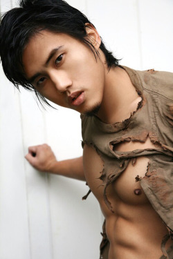 auberonbc:  For more Gorgeous Asian Men visit:http://auberonbc.tumblr.com/archive