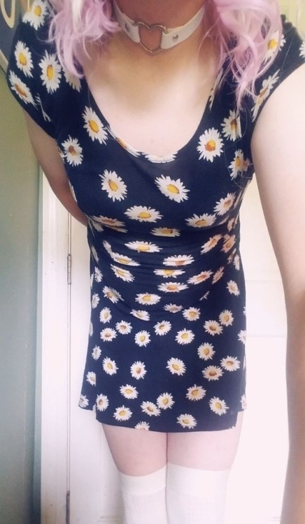 femboyfatale: Sunflower dress feat. new choker